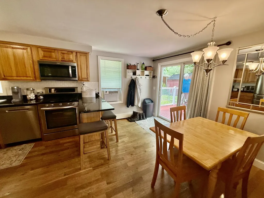 528 Roosevelt Trail Windham ME 04062