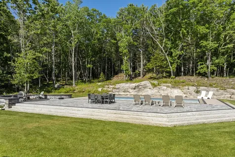 34 Stonewall Road Harpswell ME 04079