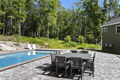 34 Stonewall Road Harpswell ME 04079