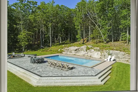 34 Stonewall Road Harpswell ME 04079