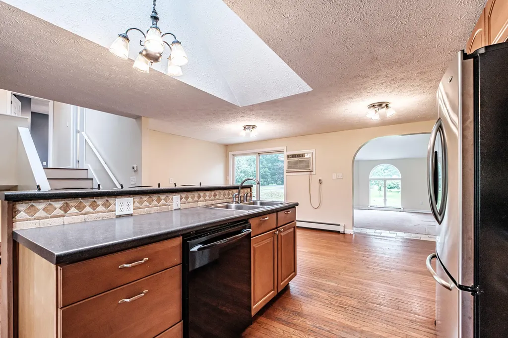 438 South Street Biddeford ME 04005