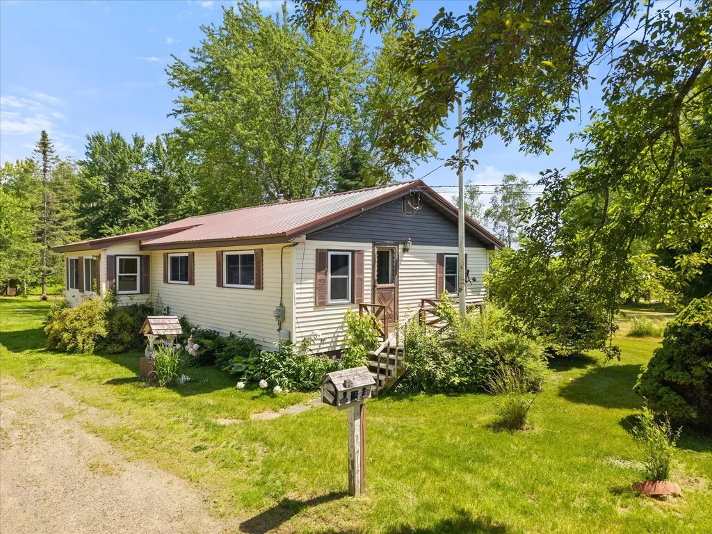 85 Stillwater Avenue Orono ME 04473