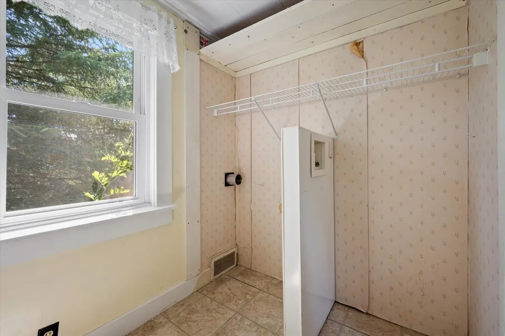 85 Stillwater Avenue Orono ME 04473