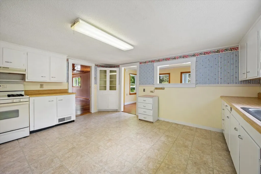 85 Stillwater Avenue Orono ME 04473