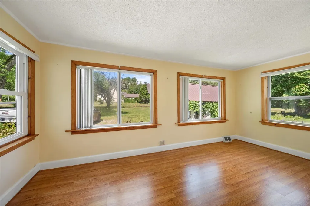85 Stillwater Avenue Orono ME 04473