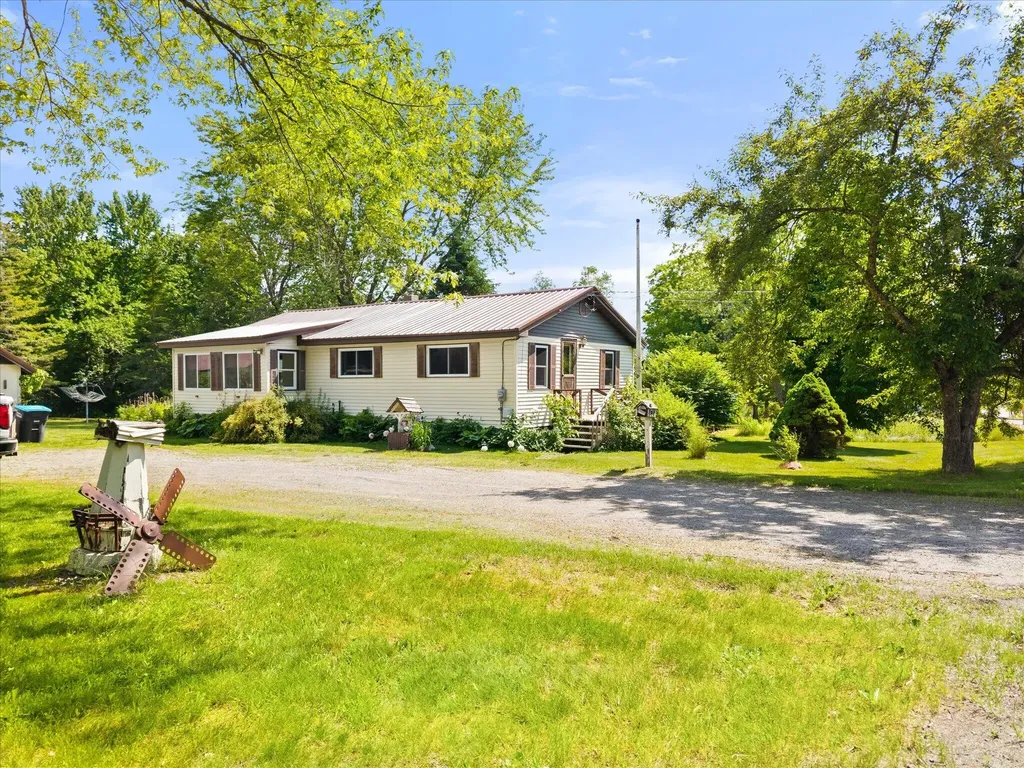 85 Stillwater Avenue Orono ME 04473