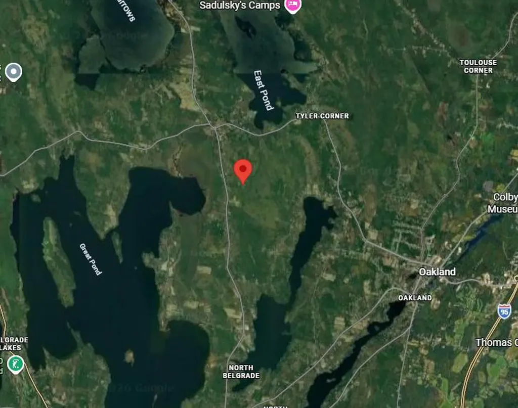 48 Howland Hill Road Belgrade ME 04917