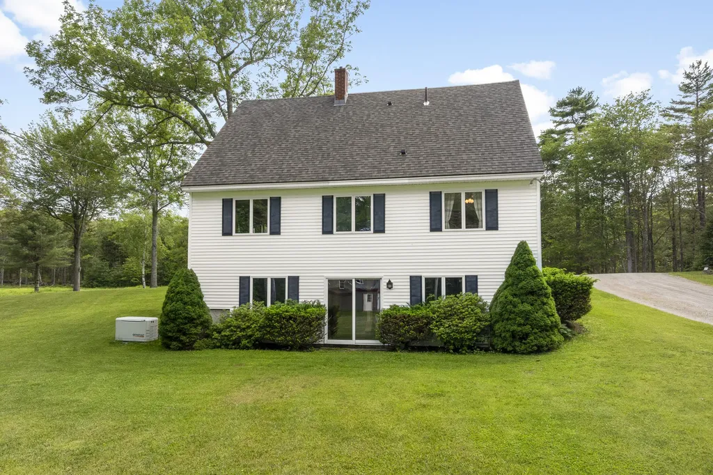 417 Lower Round Pond Road Bristol ME 04539