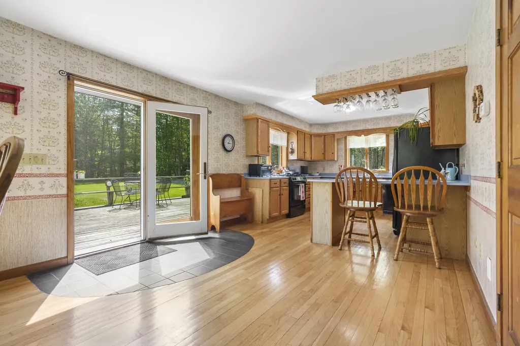 417 Lower Round Pond Road Bristol ME 04539