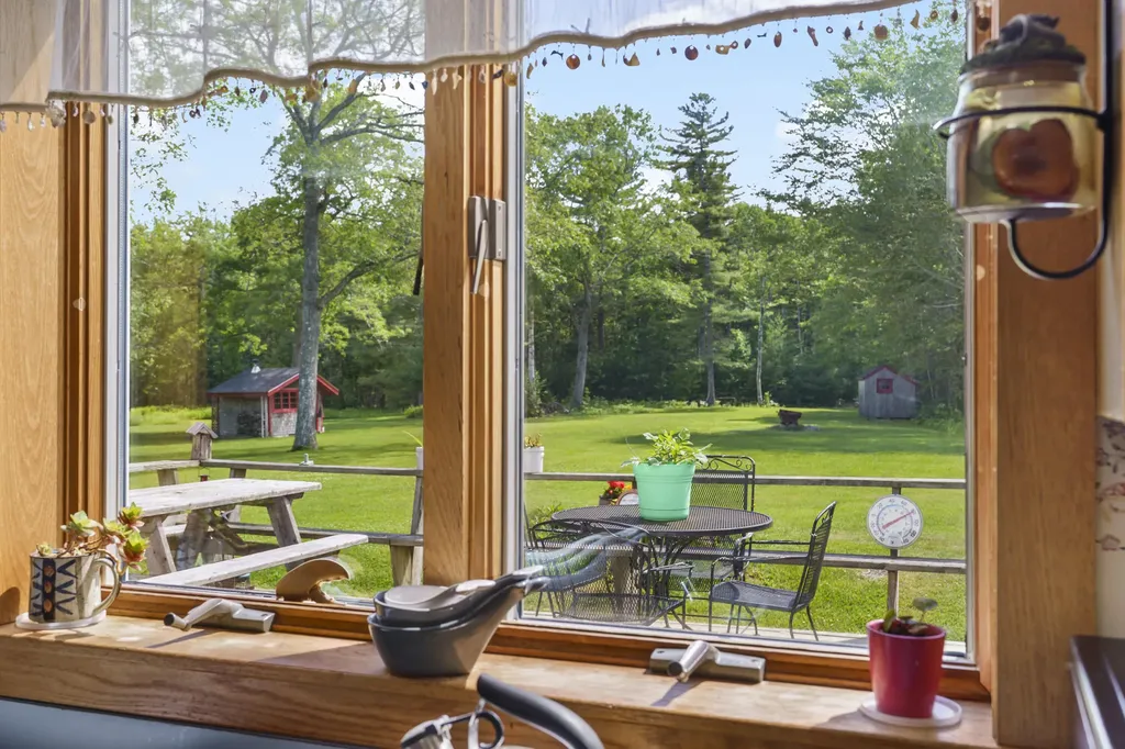 417 Lower Round Pond Road Bristol ME 04539