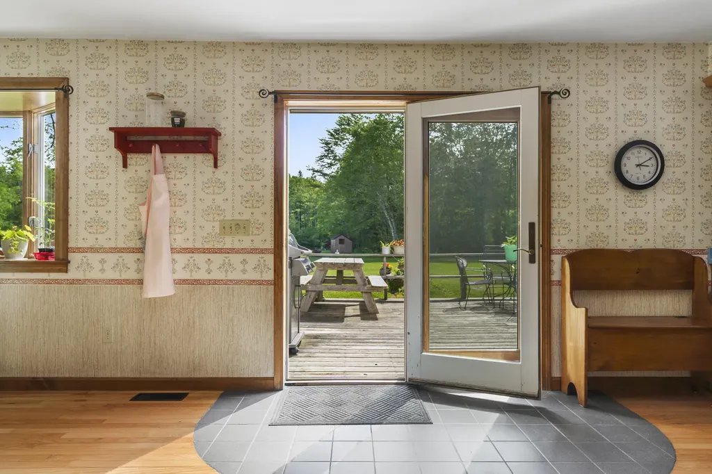 417 Lower Round Pond Road Bristol ME 04539