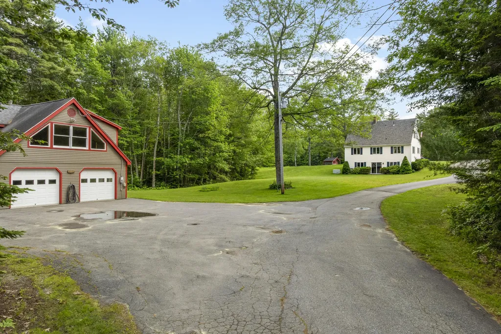 417 Lower Round Pond Road Bristol ME 04539