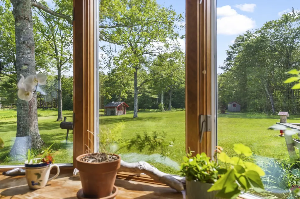 417 Lower Round Pond Road Bristol ME 04539