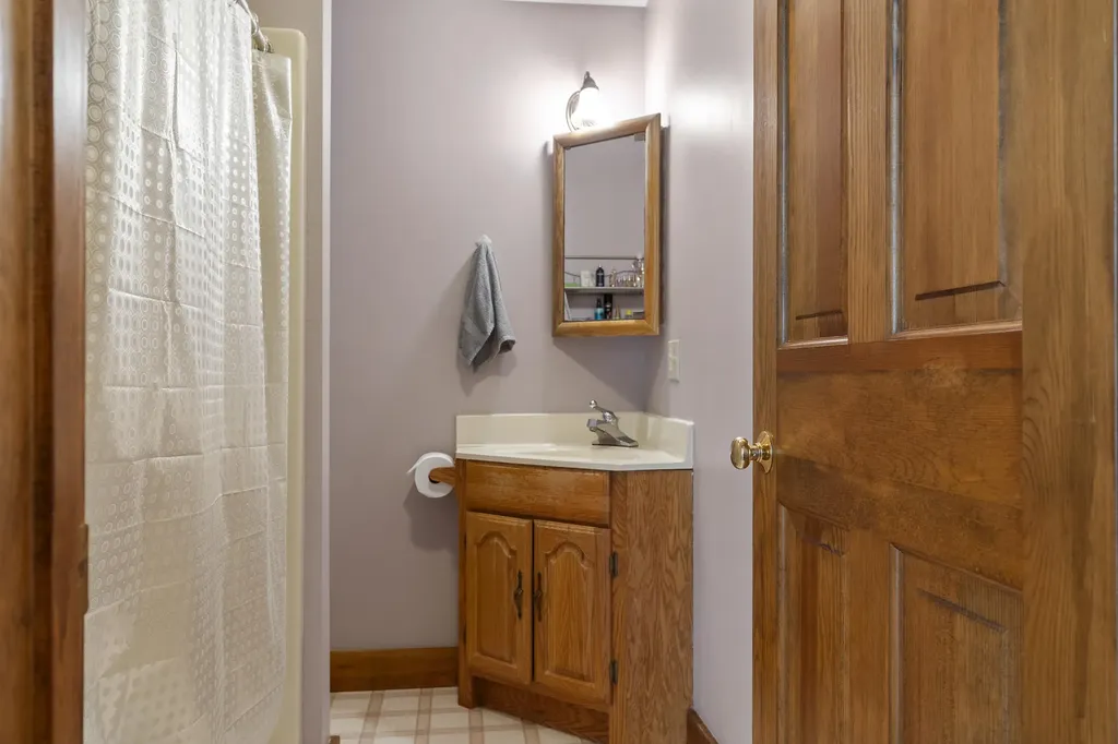417 Lower Round Pond Road Bristol ME 04539