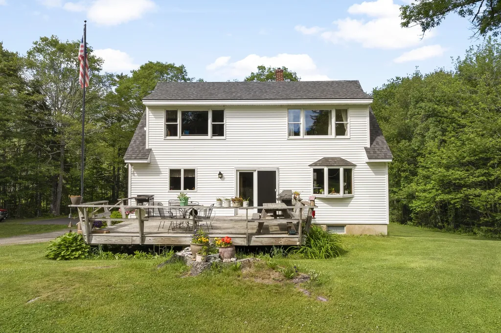 417 Lower Round Pond Road Bristol ME 04539