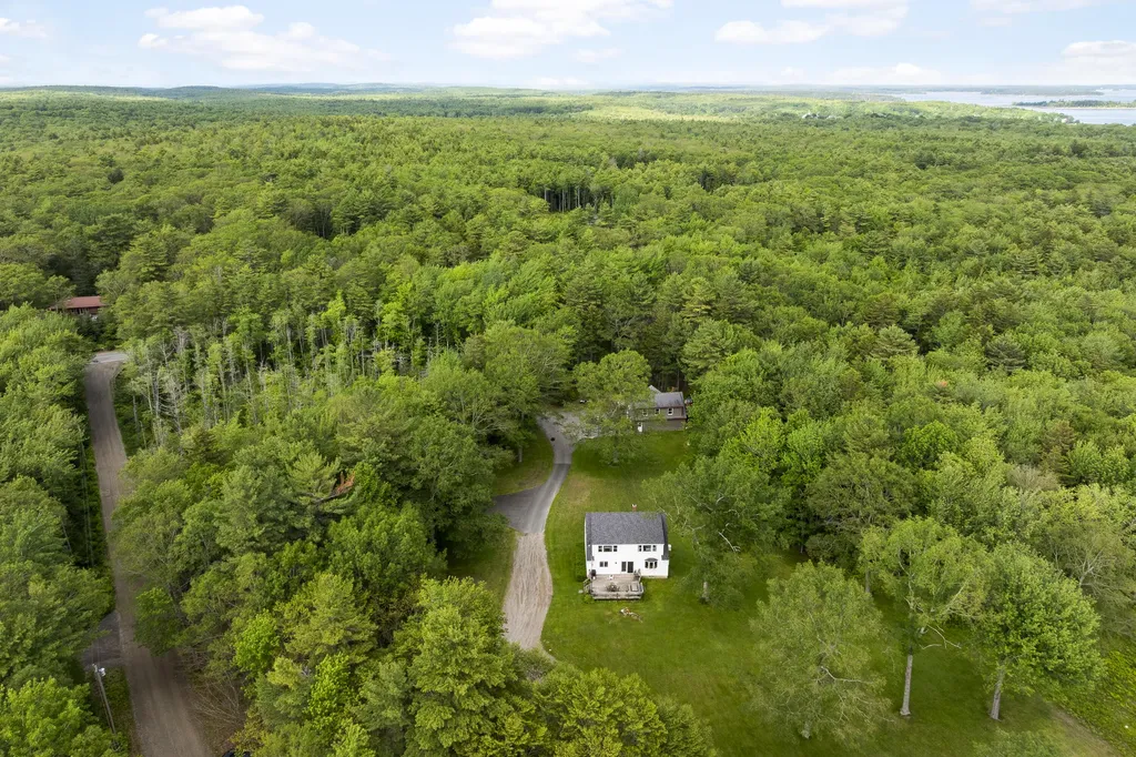 417 Lower Round Pond Road Bristol ME 04539