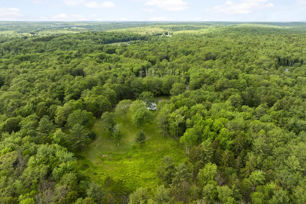 417 Lower Round Pond Road Bristol ME 04539
