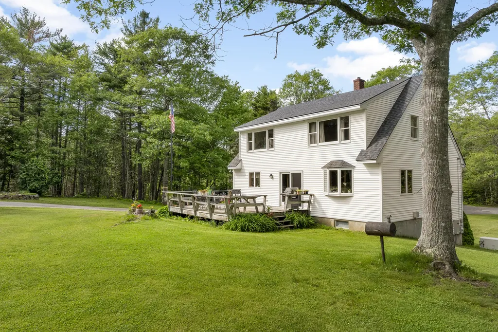 417 Lower Round Pond Road Bristol ME 04539