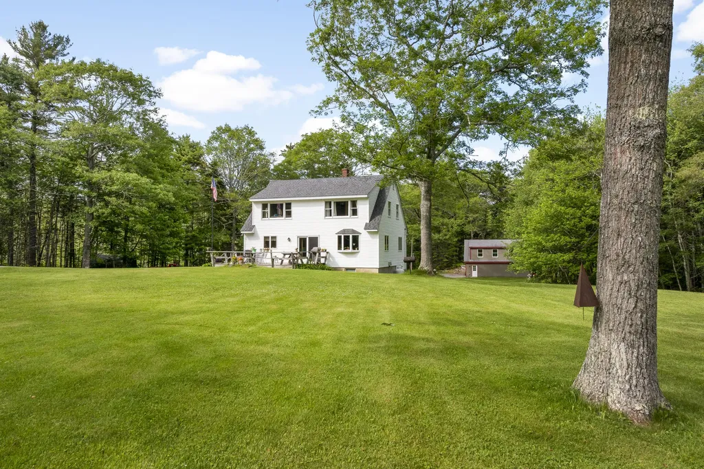 417 Lower Round Pond Road Bristol ME 04539