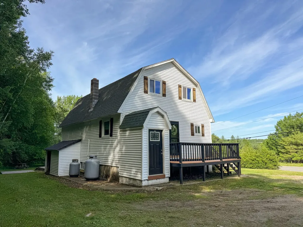 3297 Lee Road Lee ME 04455