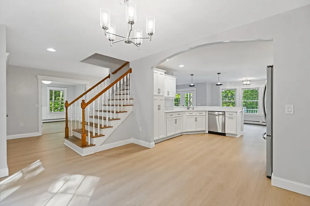 25 Lake Grove Lane Auburn ME 04210