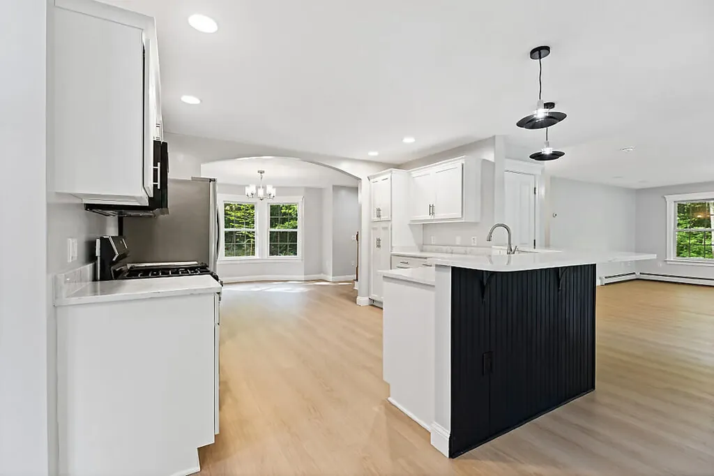 25 Lake Grove Lane Auburn ME 04210