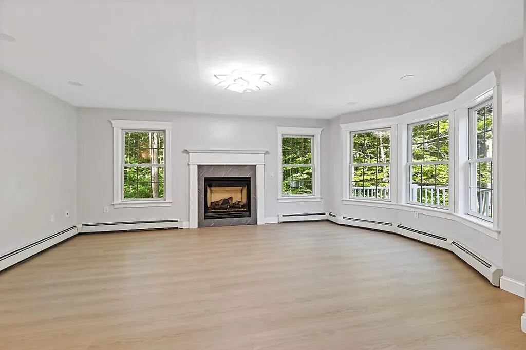 25 Lake Grove Lane Auburn ME 04210