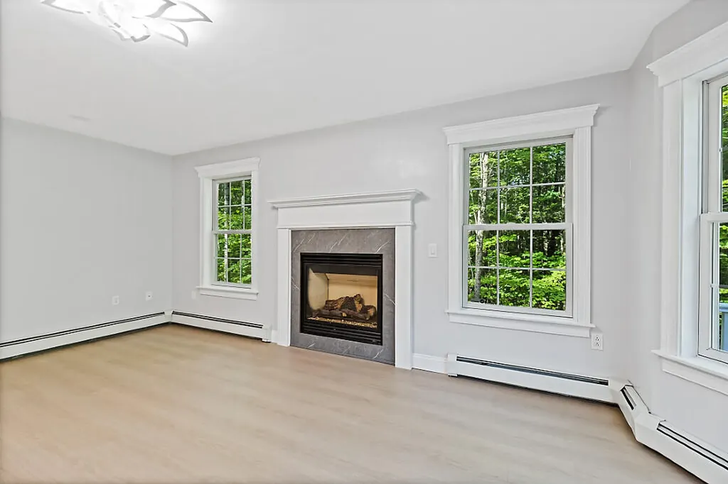25 Lake Grove Lane Auburn ME 04210