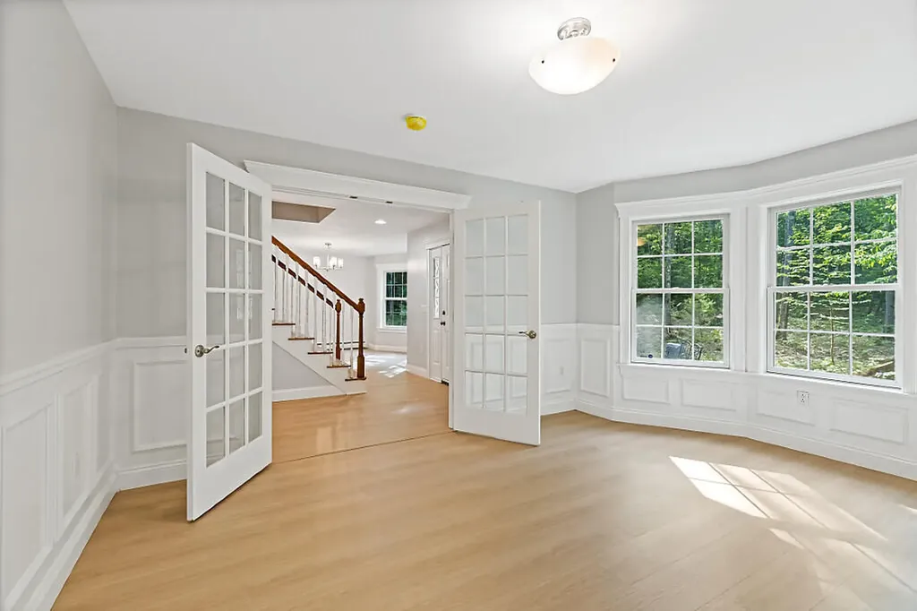25 Lake Grove Lane Auburn ME 04210