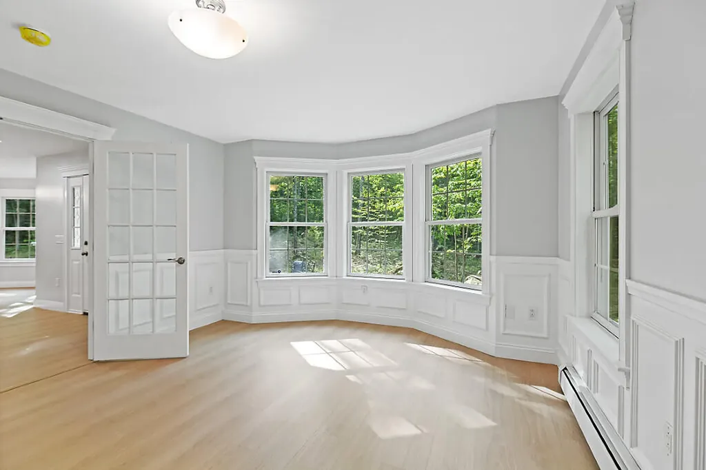 25 Lake Grove Lane Auburn ME 04210