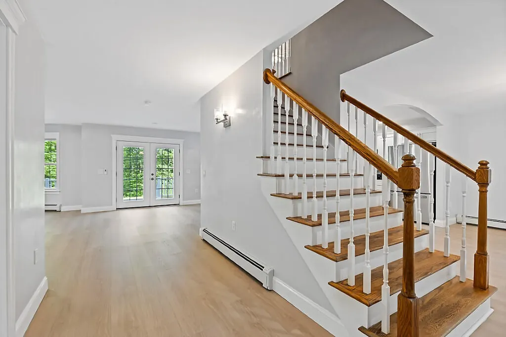 25 Lake Grove Lane Auburn ME 04210