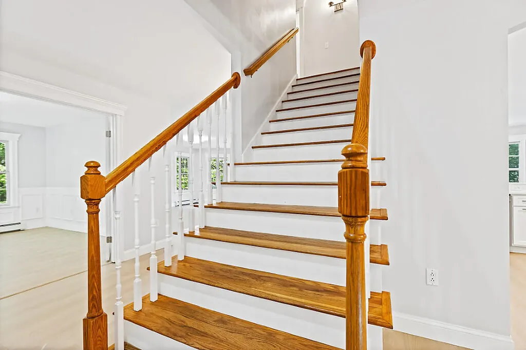 25 Lake Grove Lane Auburn ME 04210