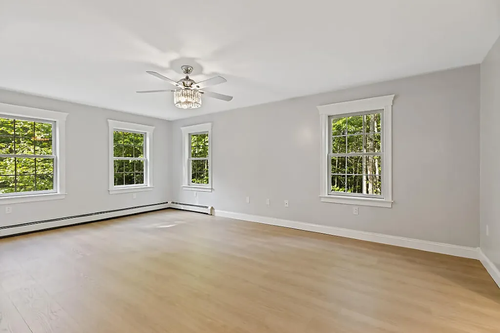 25 Lake Grove Lane Auburn ME 04210