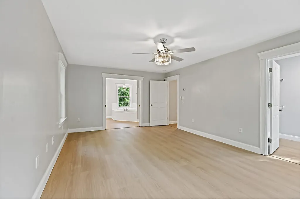 25 Lake Grove Lane Auburn ME 04210