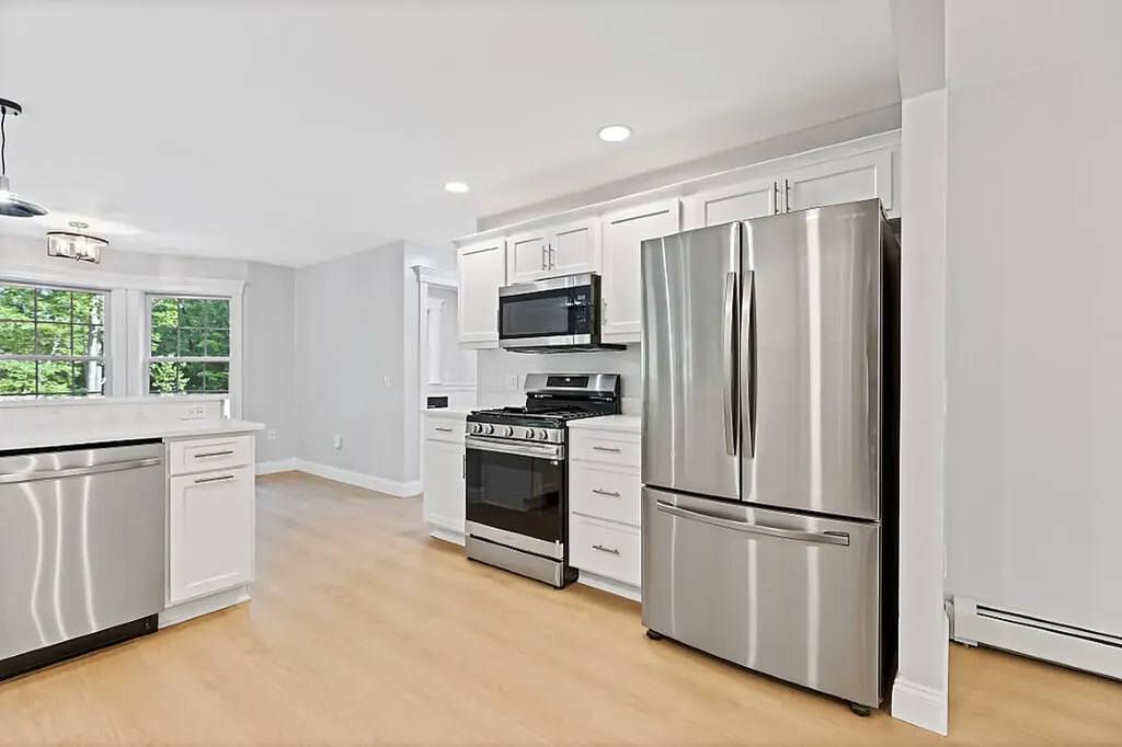25 Lake Grove Lane Auburn ME 04210