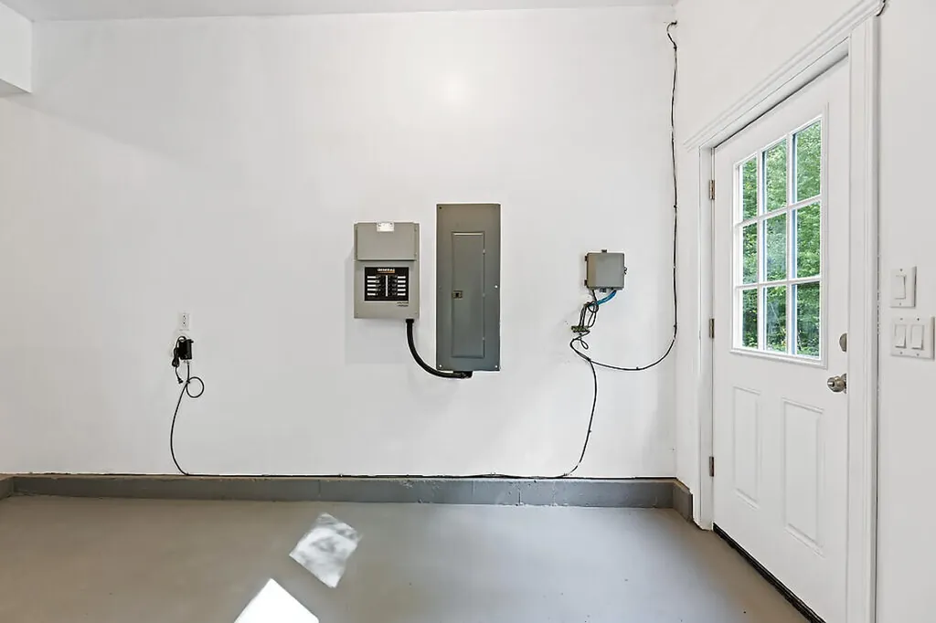 25 Lake Grove Lane Auburn ME 04210