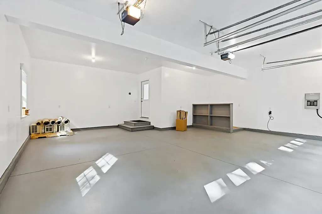 25 Lake Grove Lane Auburn ME 04210
