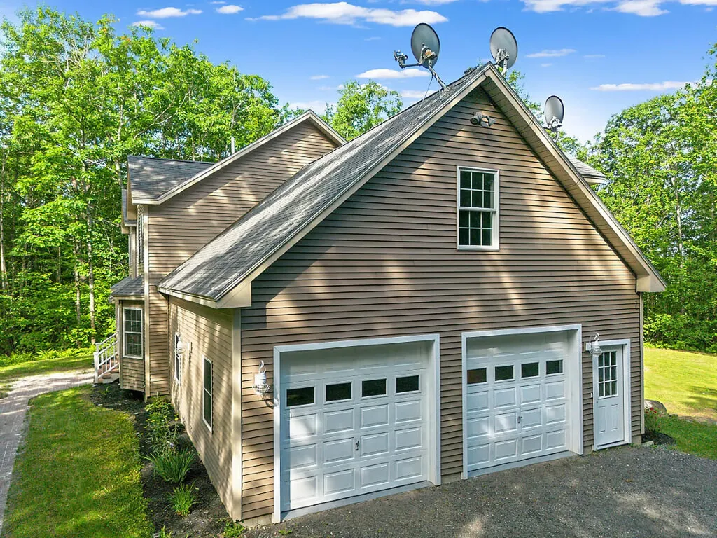 25 Lake Grove Lane Auburn ME 04210