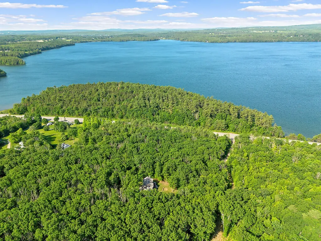 25 Lake Grove Lane Auburn ME 04210