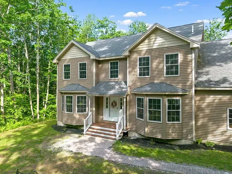 25 Lake Grove Lane Auburn ME 04210