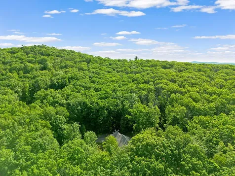 25 Lake Grove Lane Auburn ME 04210