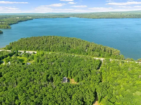 25 Lake Grove Lane Auburn ME 04210