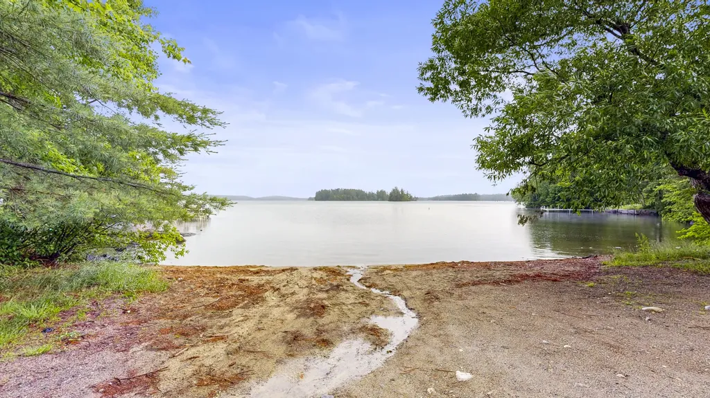 29 N Lakeview Drive Litchfield ME 04350