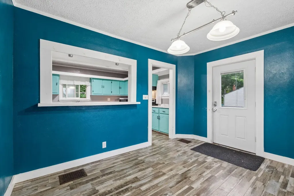127 Broad Street Auburn ME 04210