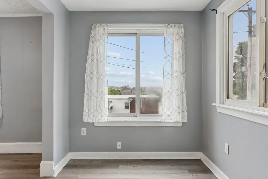 127 Broad Street Auburn ME 04210