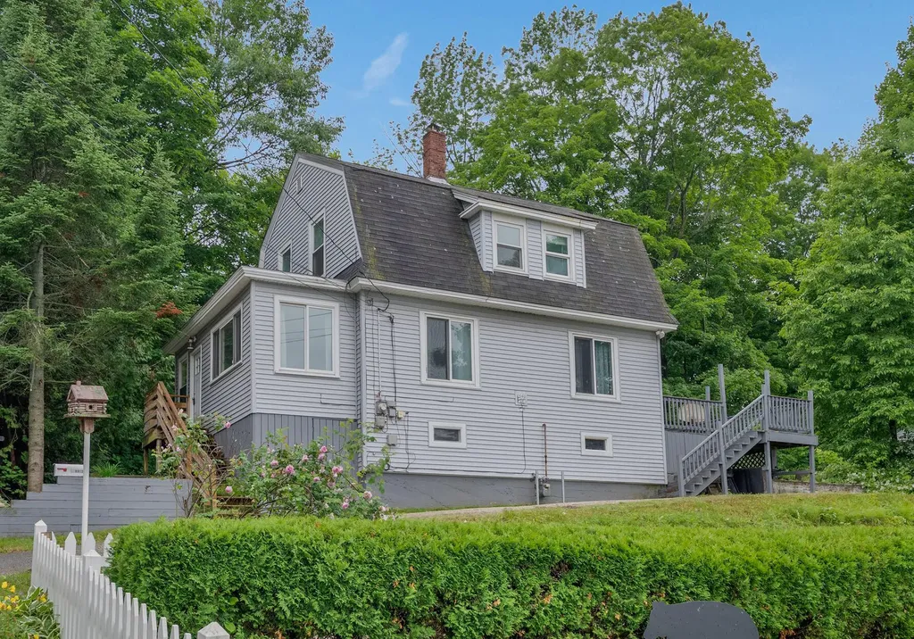 127 Broad Street Auburn ME 04210