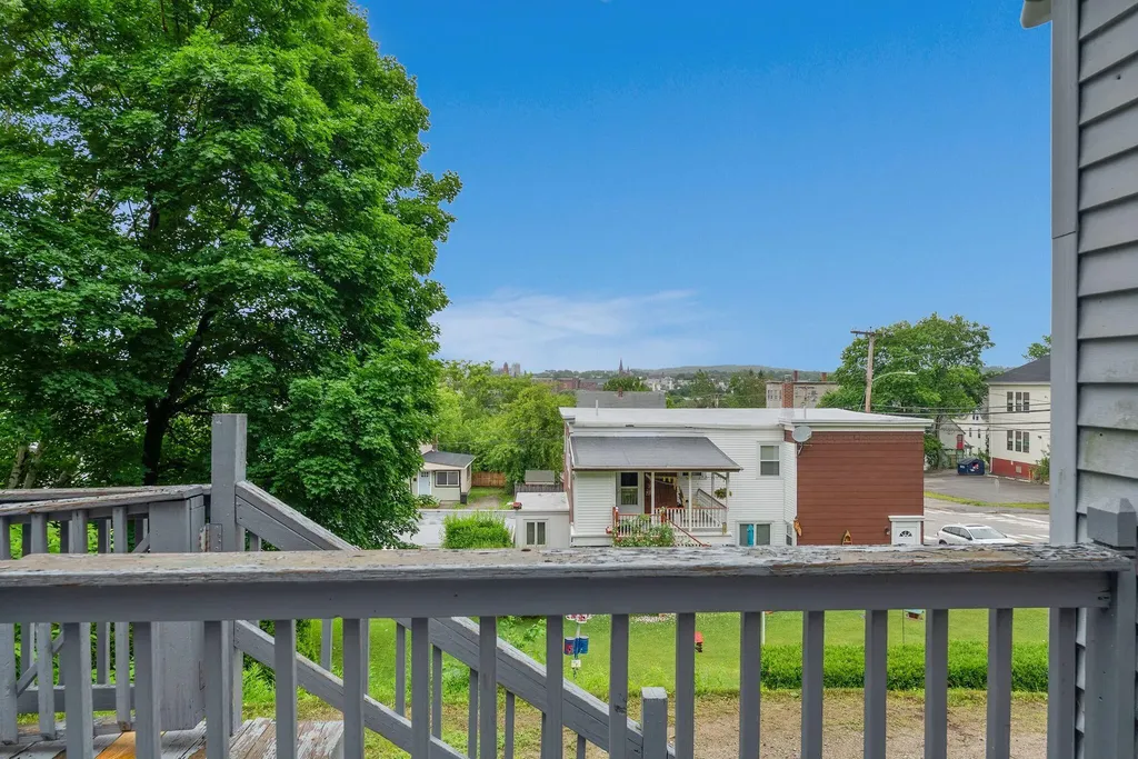 127 Broad Street Auburn ME 04210
