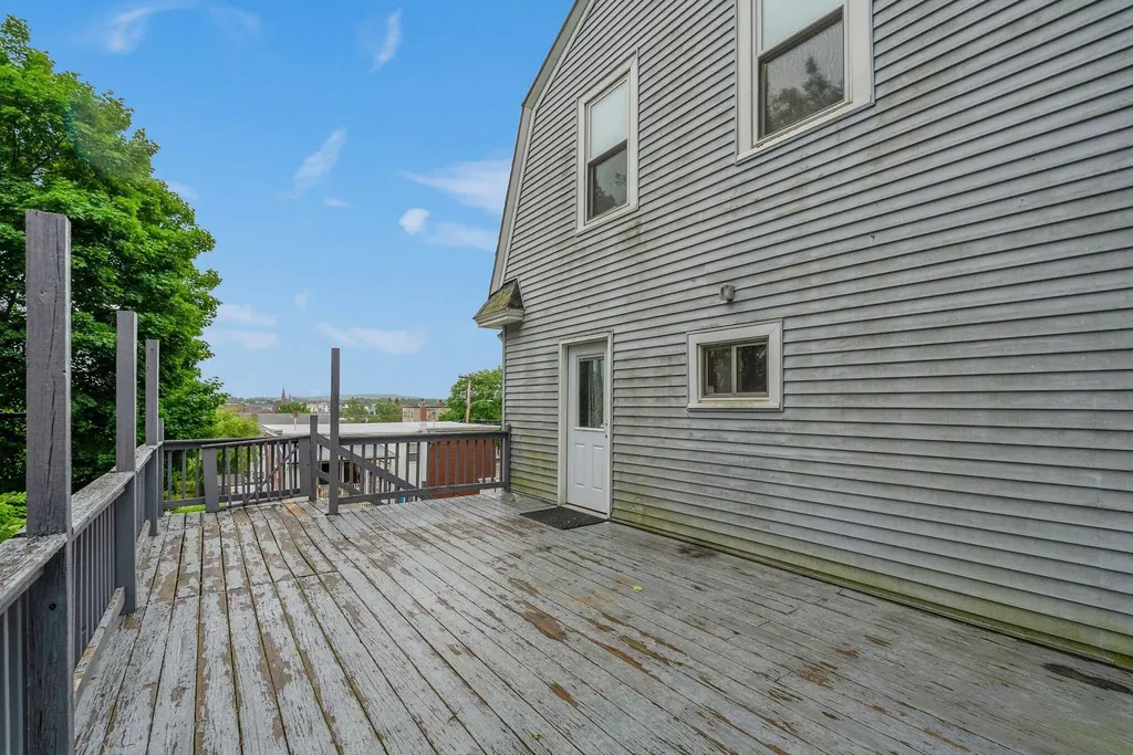 127 Broad Street Auburn ME 04210