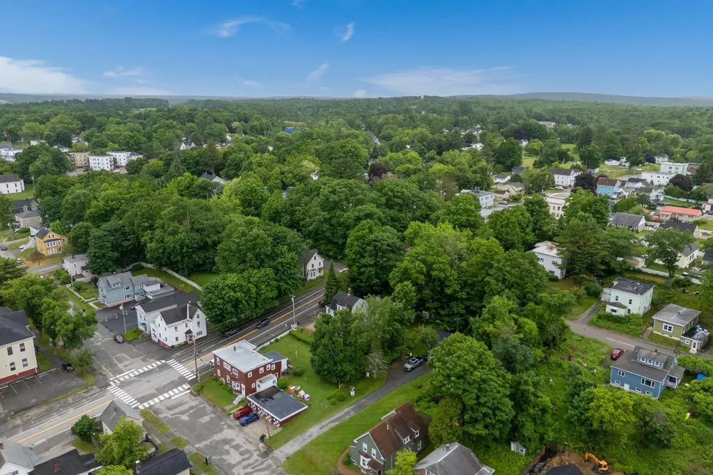 127 Broad Street Auburn ME 04210