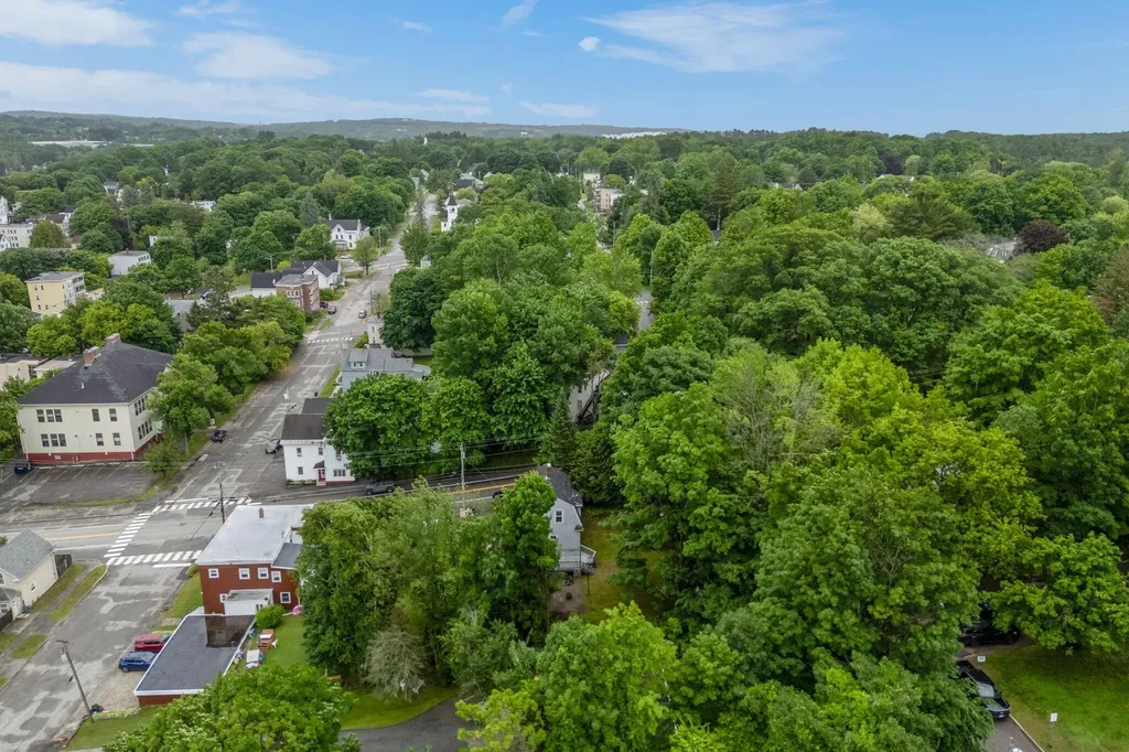 127 Broad Street Auburn ME 04210